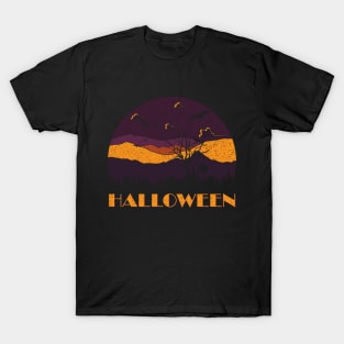 Halloween - Distressed Retro Design T-Shirt